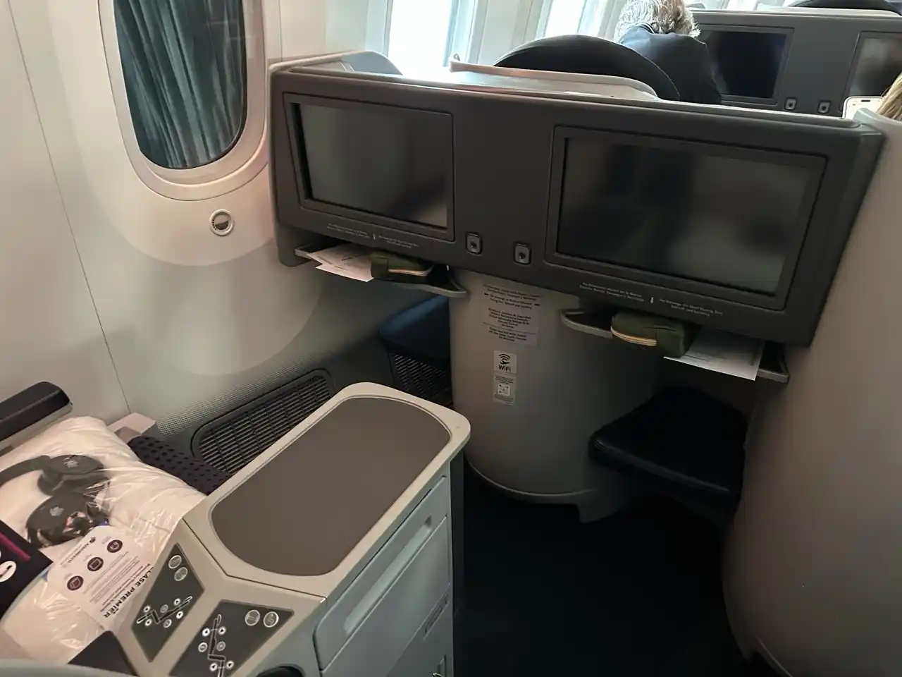 Aeromexico 787-8 Business Class Seat