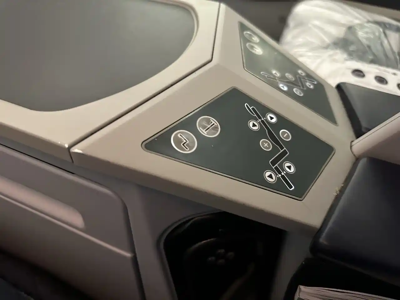 Aeromexico 787-8 Business Class Seat Controls