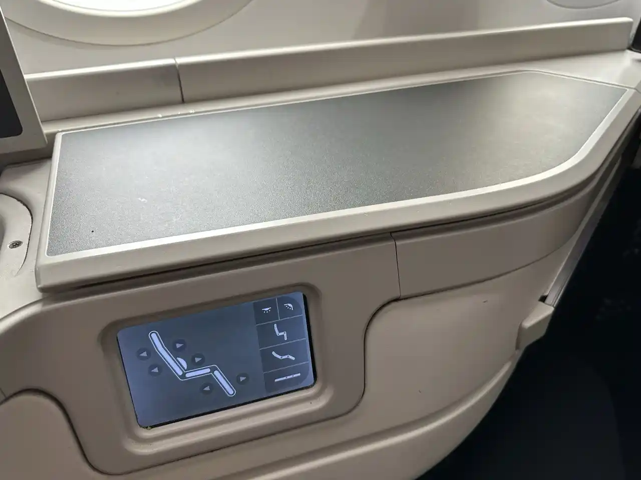 Aeromexico 787-9 Business Class Armrest and Storage(Premier One)