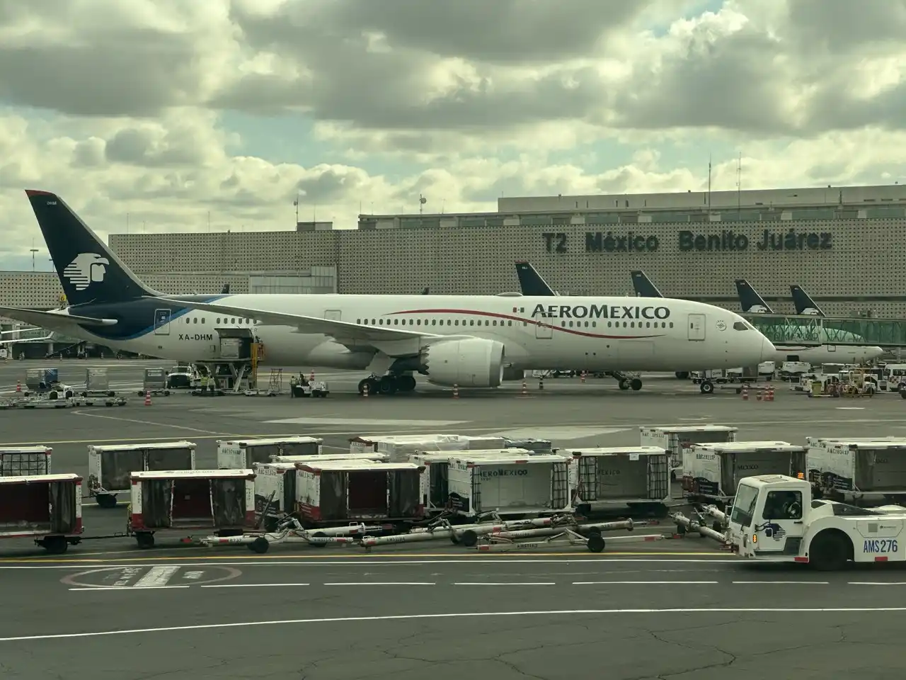 Aeromexico 787-9 Pushing back at Mexico City Airport