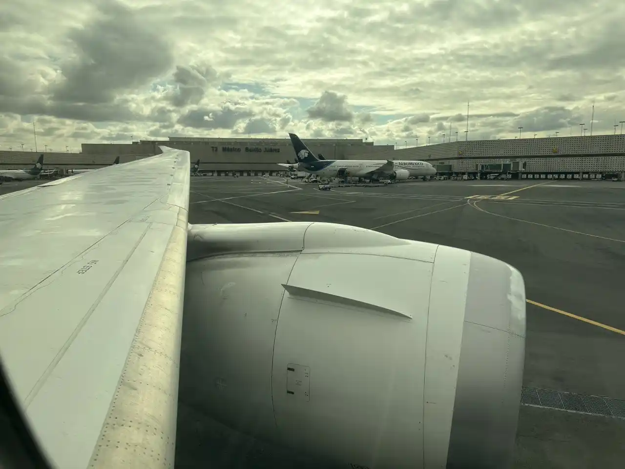 Aeromexico 787-9 Pushing back at Mexico City Airport