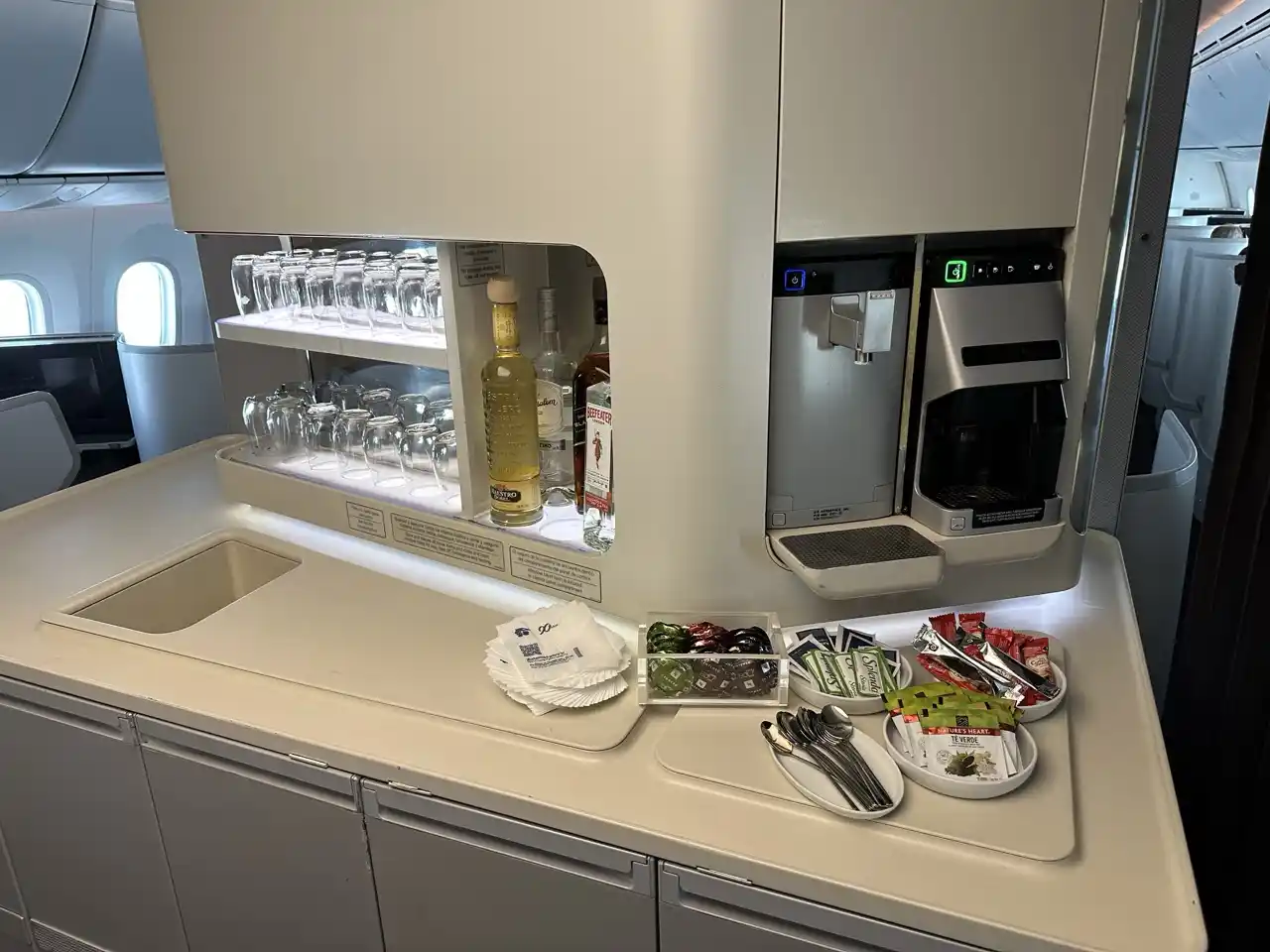 Aeromexico 787-9 Business Class (Premier One) Sky Bar