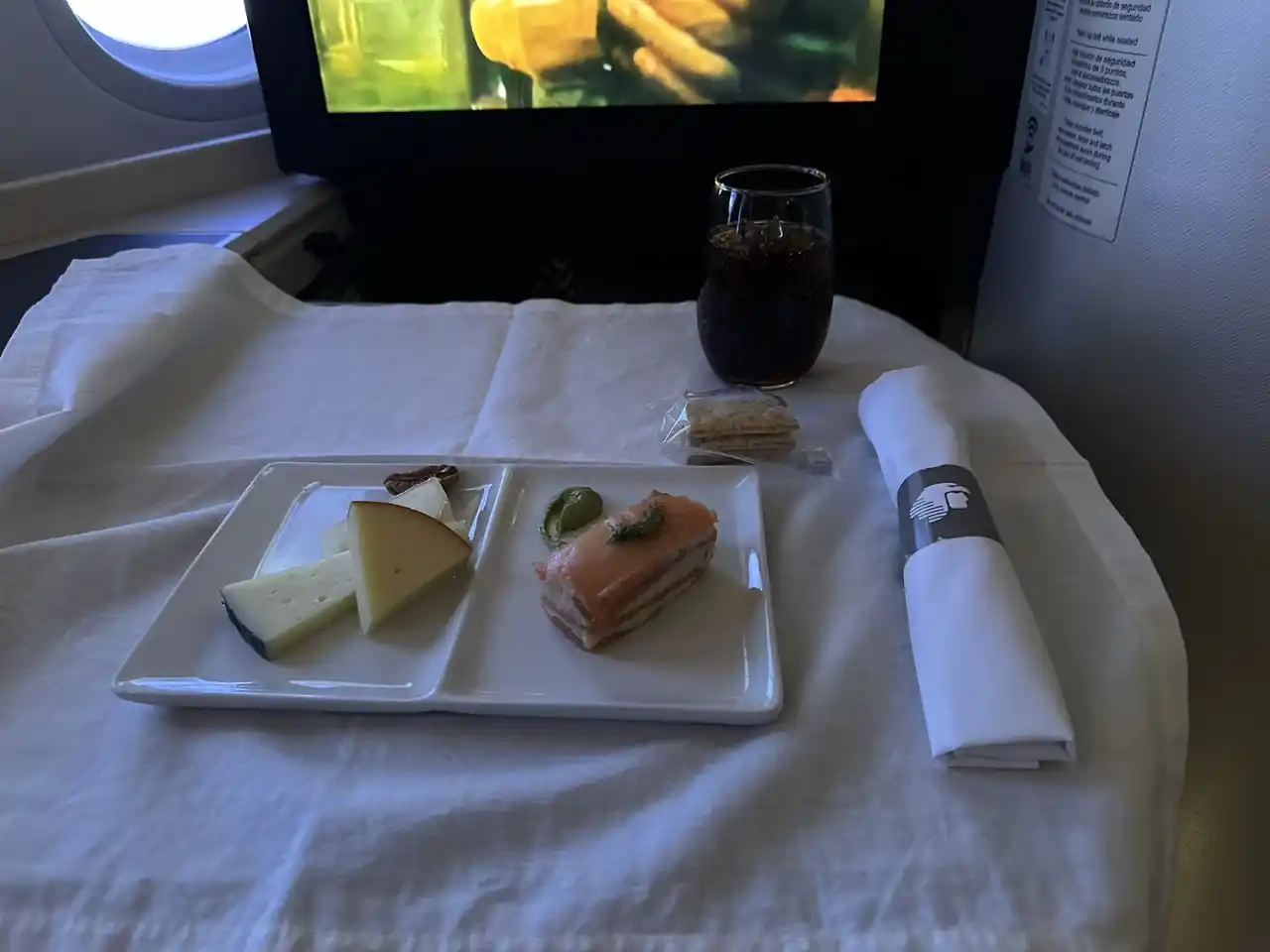 Aeromexico 787-9 Business Class from Mexico City to Buenos Aires: Dinner