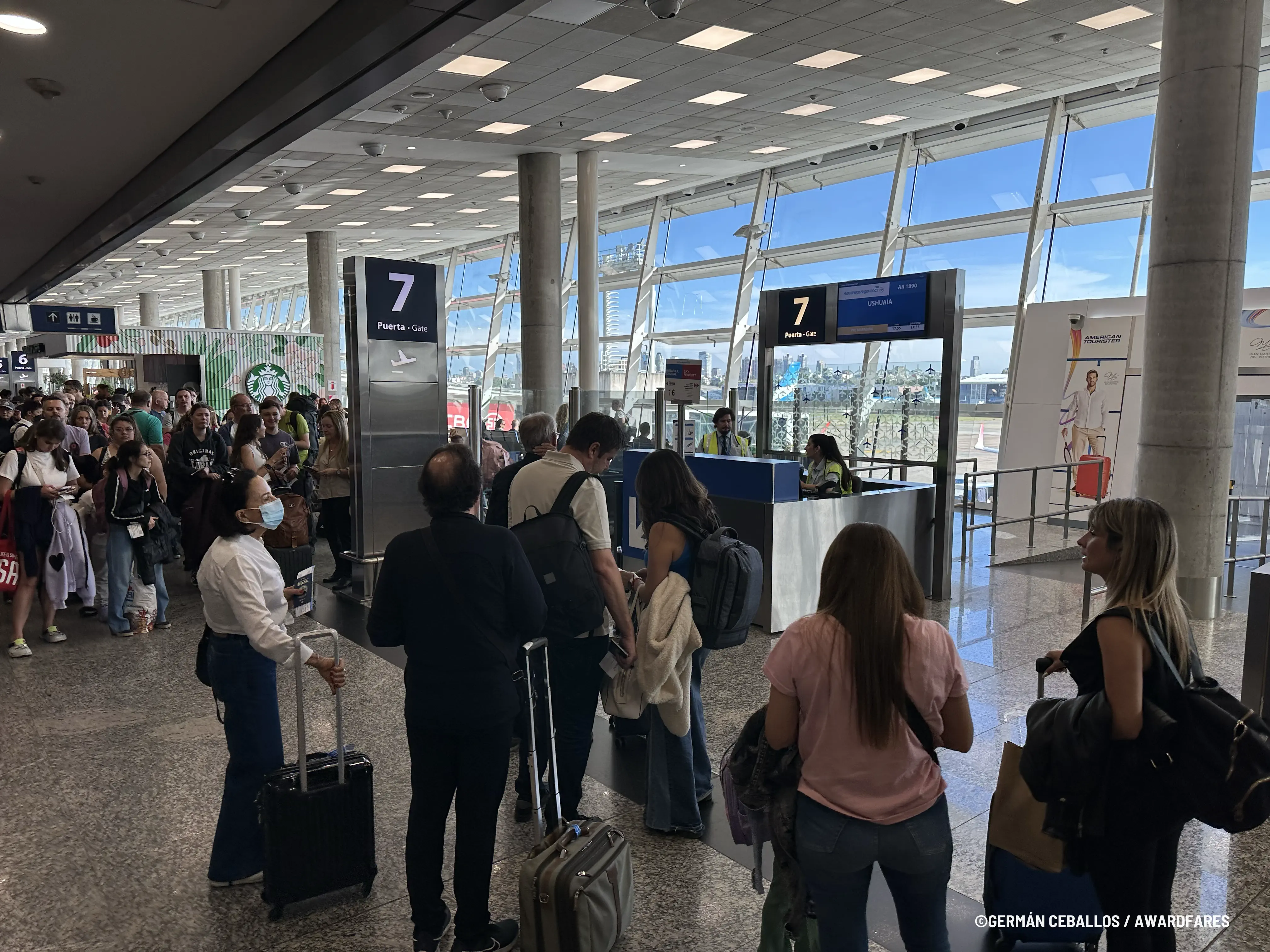 Aerolíneas Argentinas 737 MAX 8 Economy Class from Buenos Aires to Ushuaia (2025)