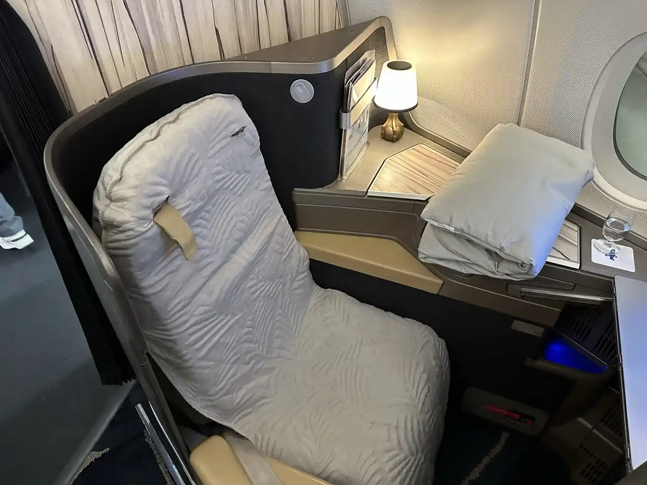 China Airlines A350-900 Business Class Review from Amsterdam to Taipei