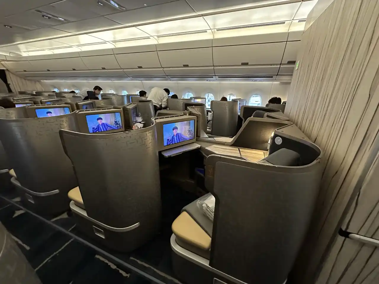 China Airlines A350-900 Business Class Review from Amsterdam to Taipei