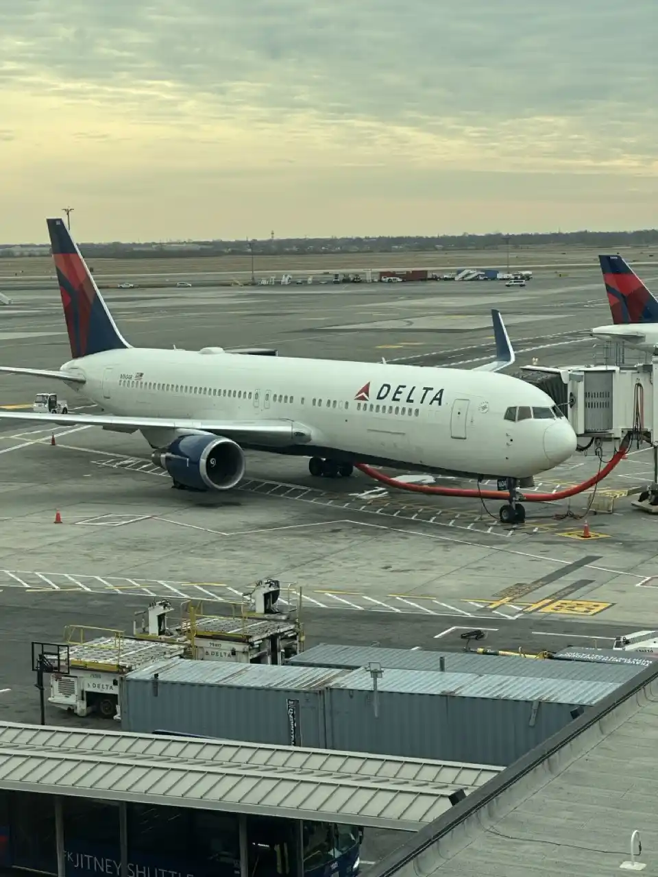 Delta One Lounge JFK: Outdoor Patio Views