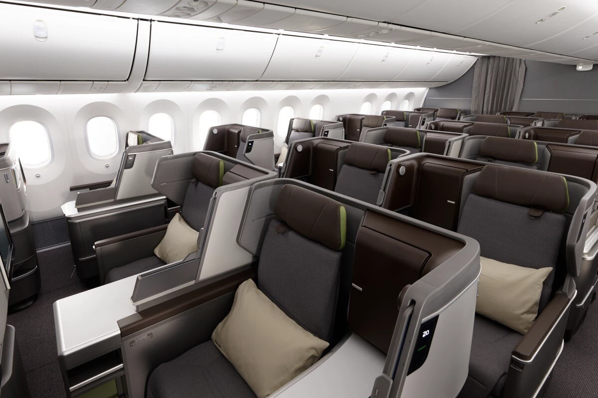 EVA Air Royal Laurel Business Class on the Boeing 787.