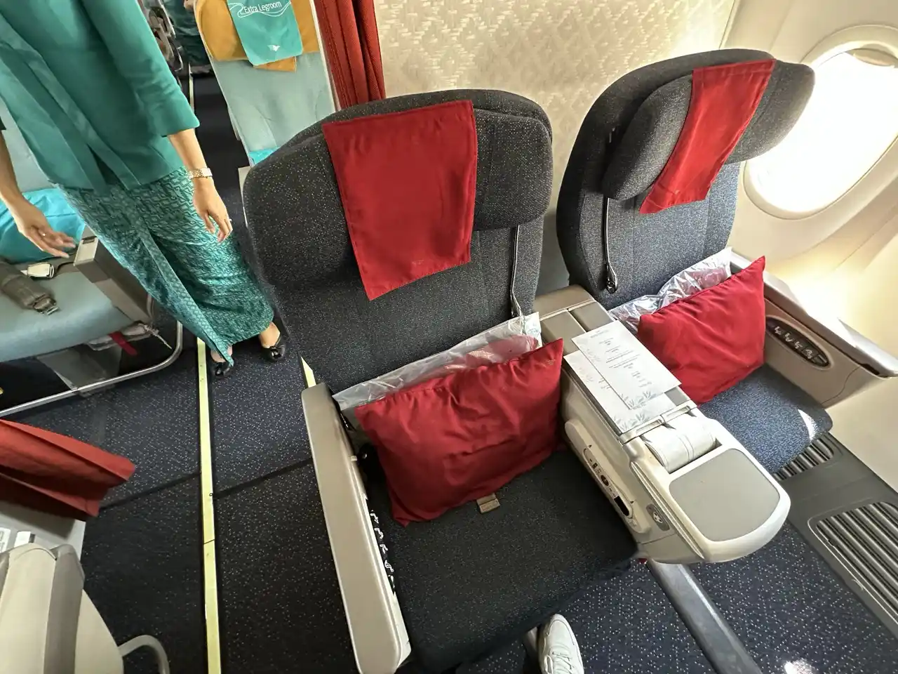 Garuda Indonesia 737-800 Business Class from Bangkok to Jakarta