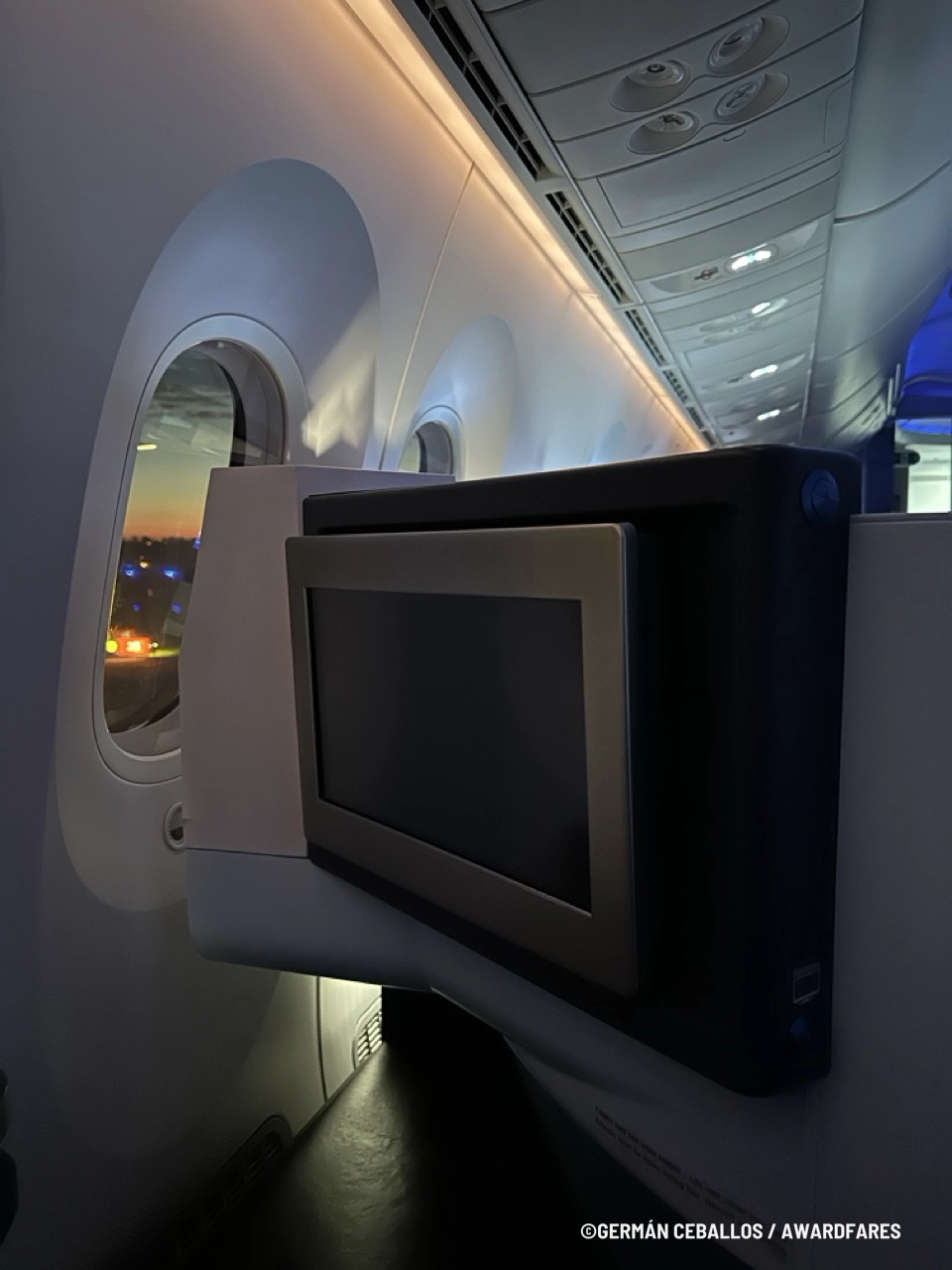 KLM 787-9 World Business Class: Buenos Aires to Santiago.