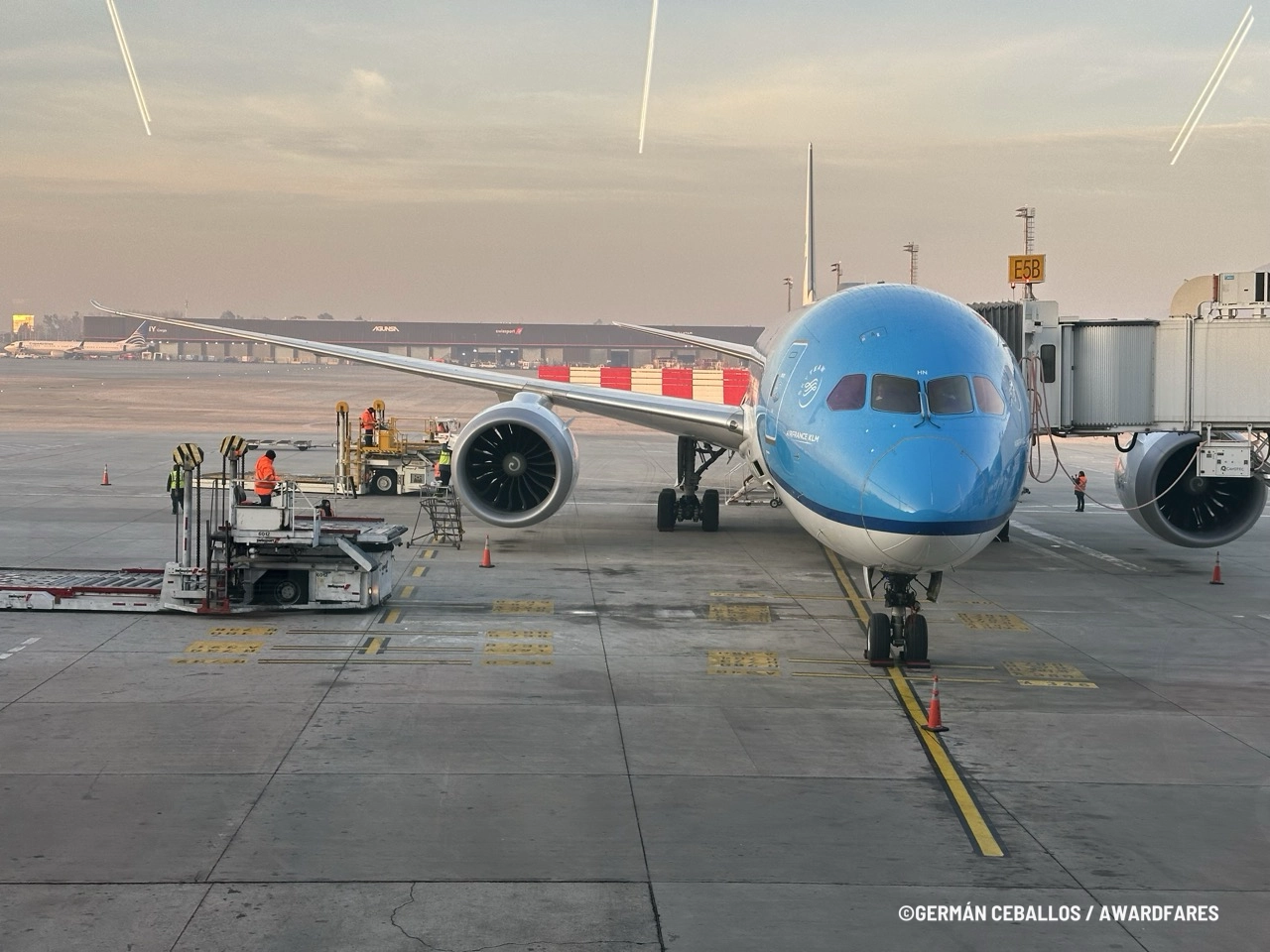 KLM 787-9 World Business Class: Buenos Aires to Santiago.