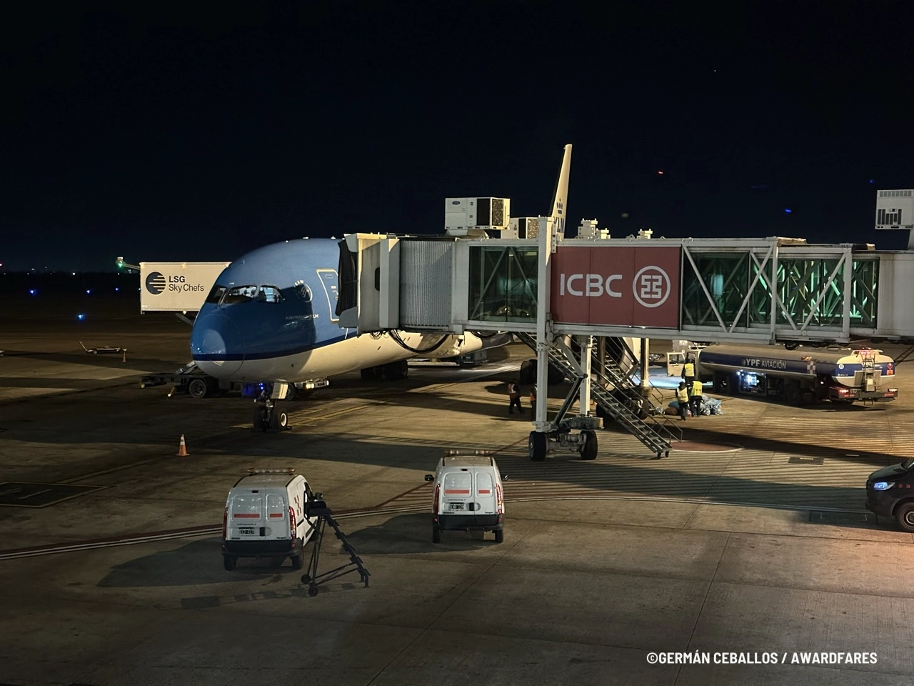 KLM 787-9 World Business Class: Buenos Aires to Santiago.