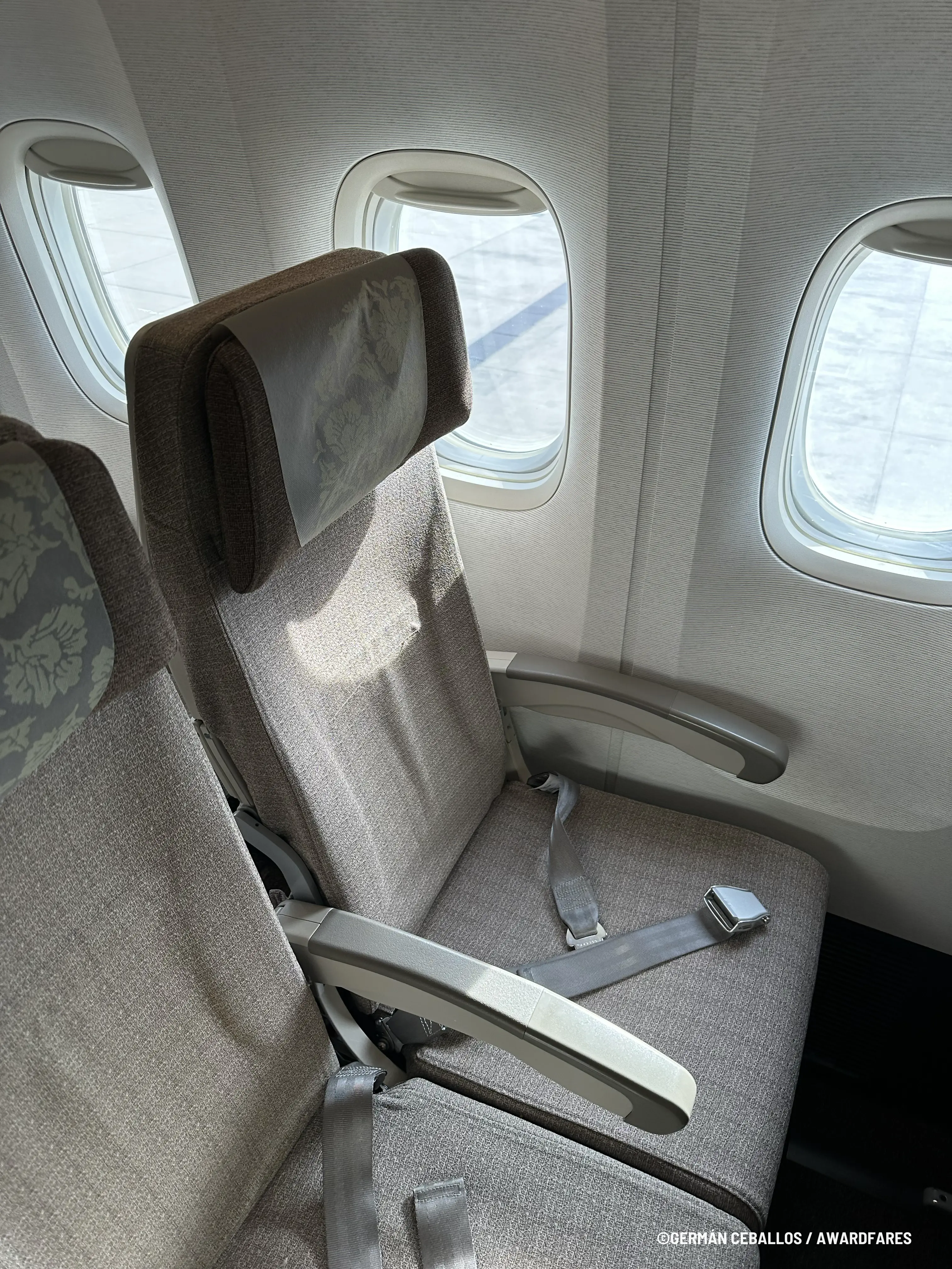 China Eastern Economy Class 777-300ER: Beijing to Shanghai