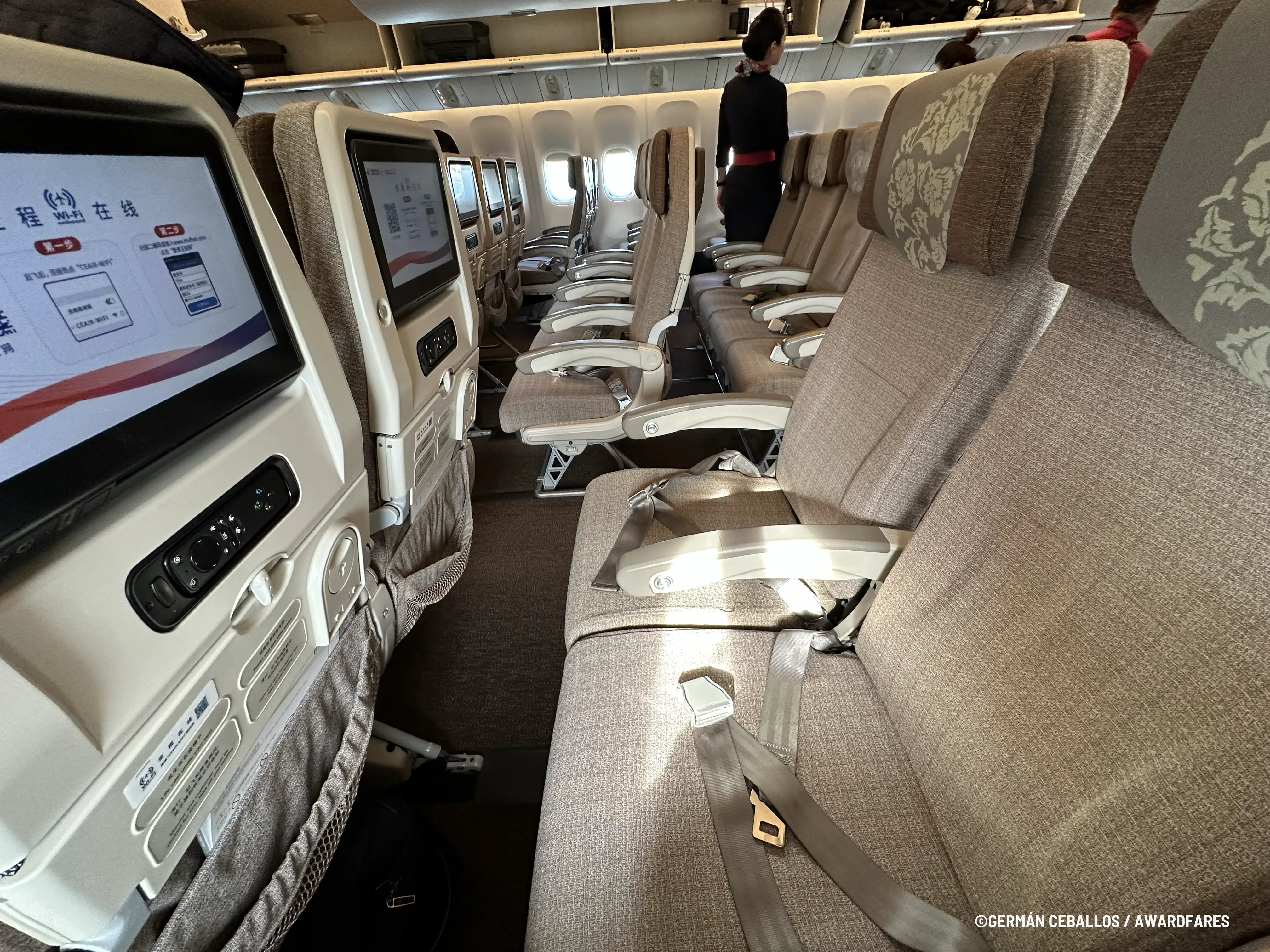 China Eastern Economy Class 777-300ER: Beijing to Shanghai