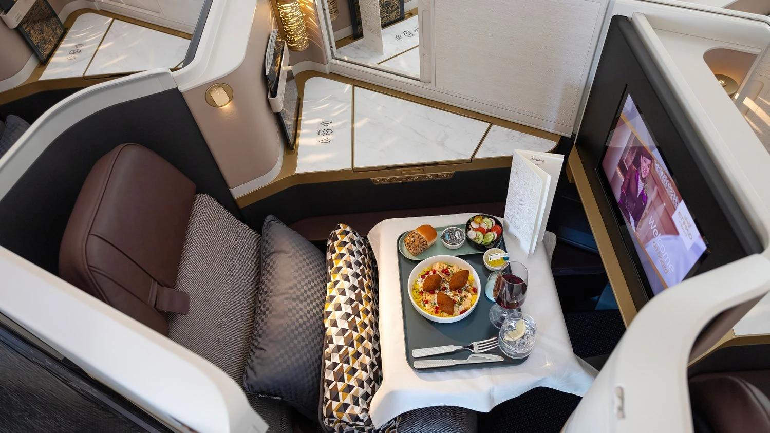 Etihad will debut it's new Business Class on the Boeing 787-9 Dreamliner.