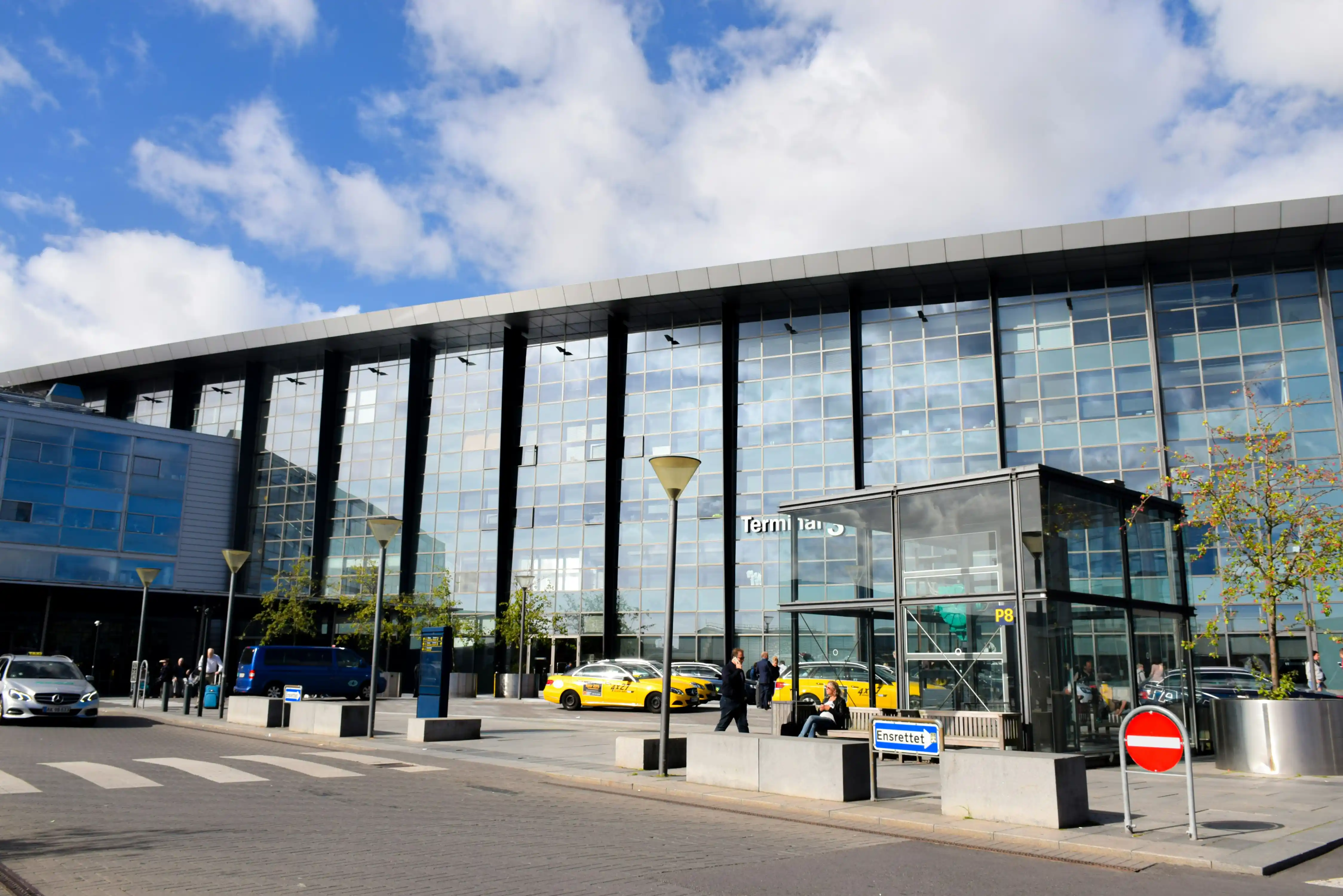 Copenhagen airport as a global hub for SAS.