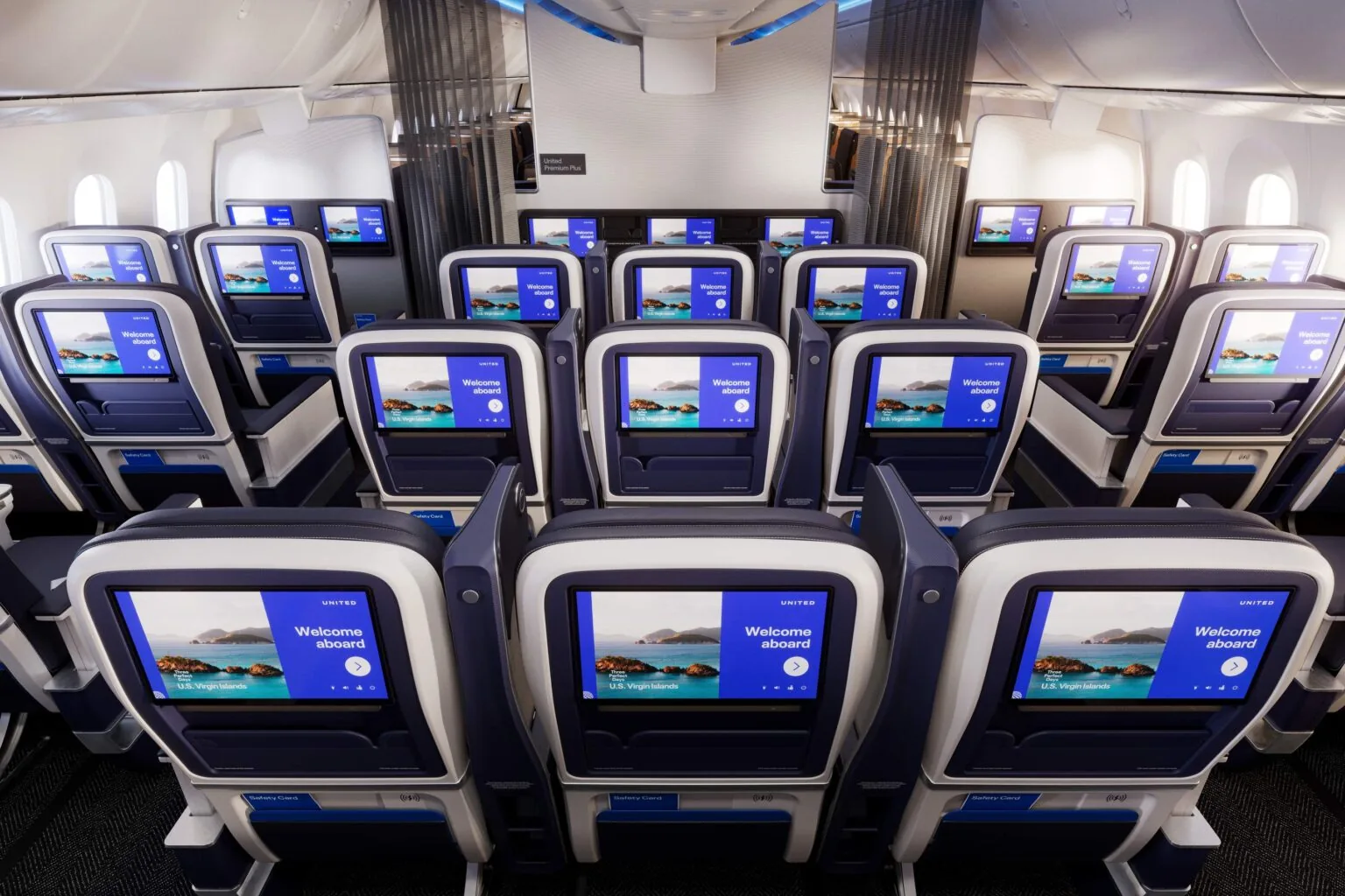 United Airlines reveals new cabin interiors on their 787-9 (Economy and Economy+)