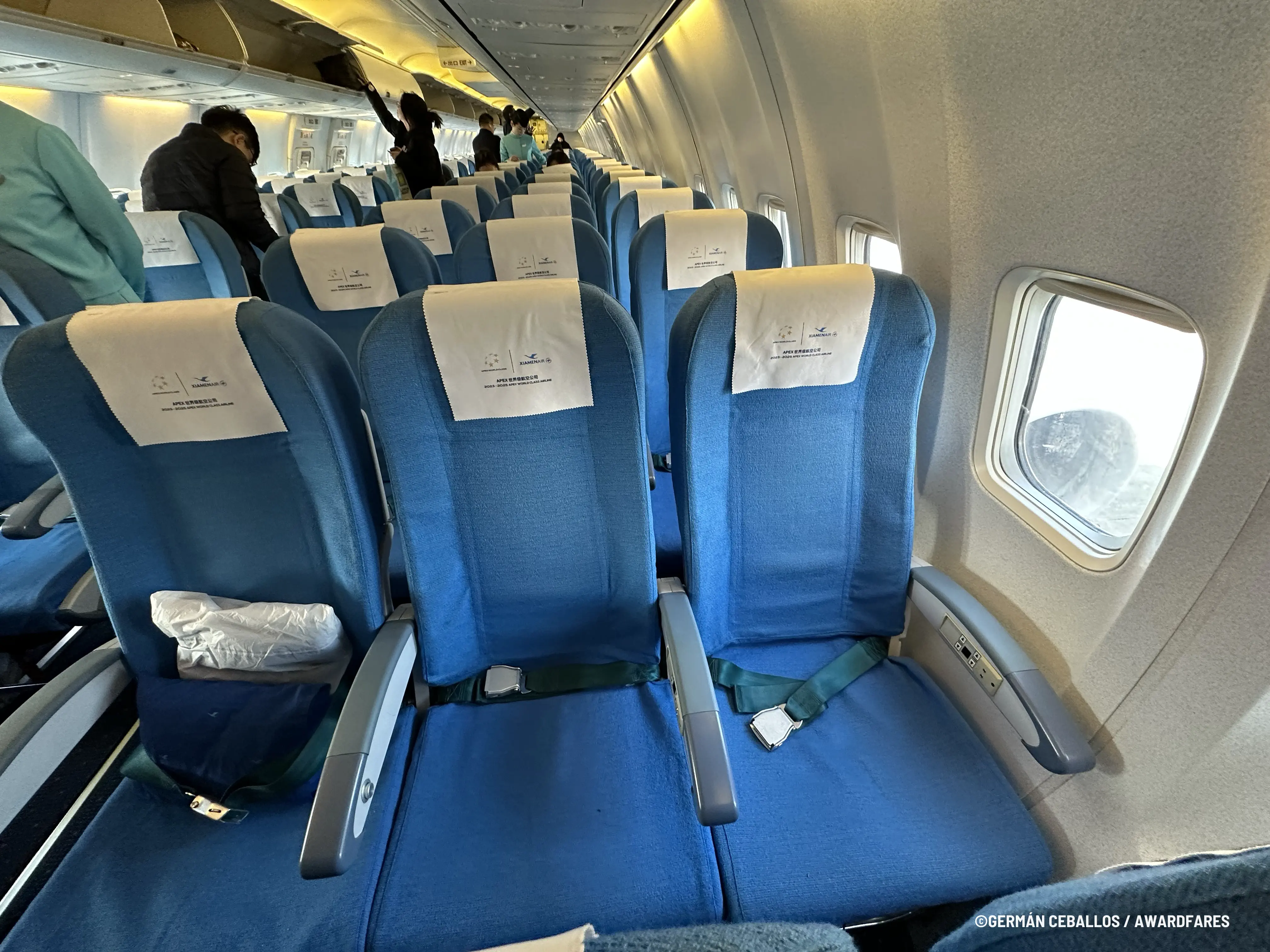 Xiamen Air 737-800 Economy Class Review (2025)