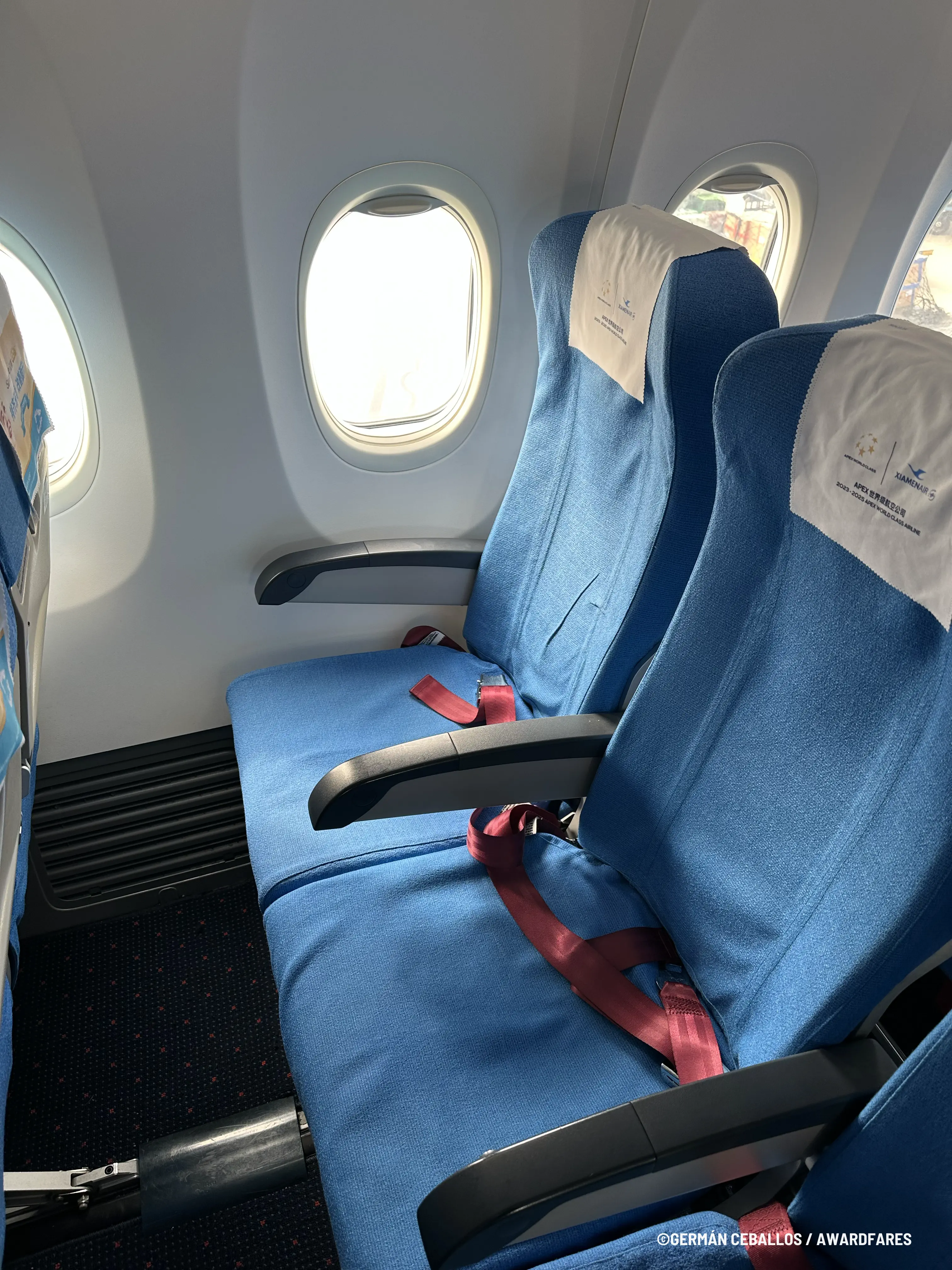 Xiamen Air 737-800 Economy Class Review (2025)