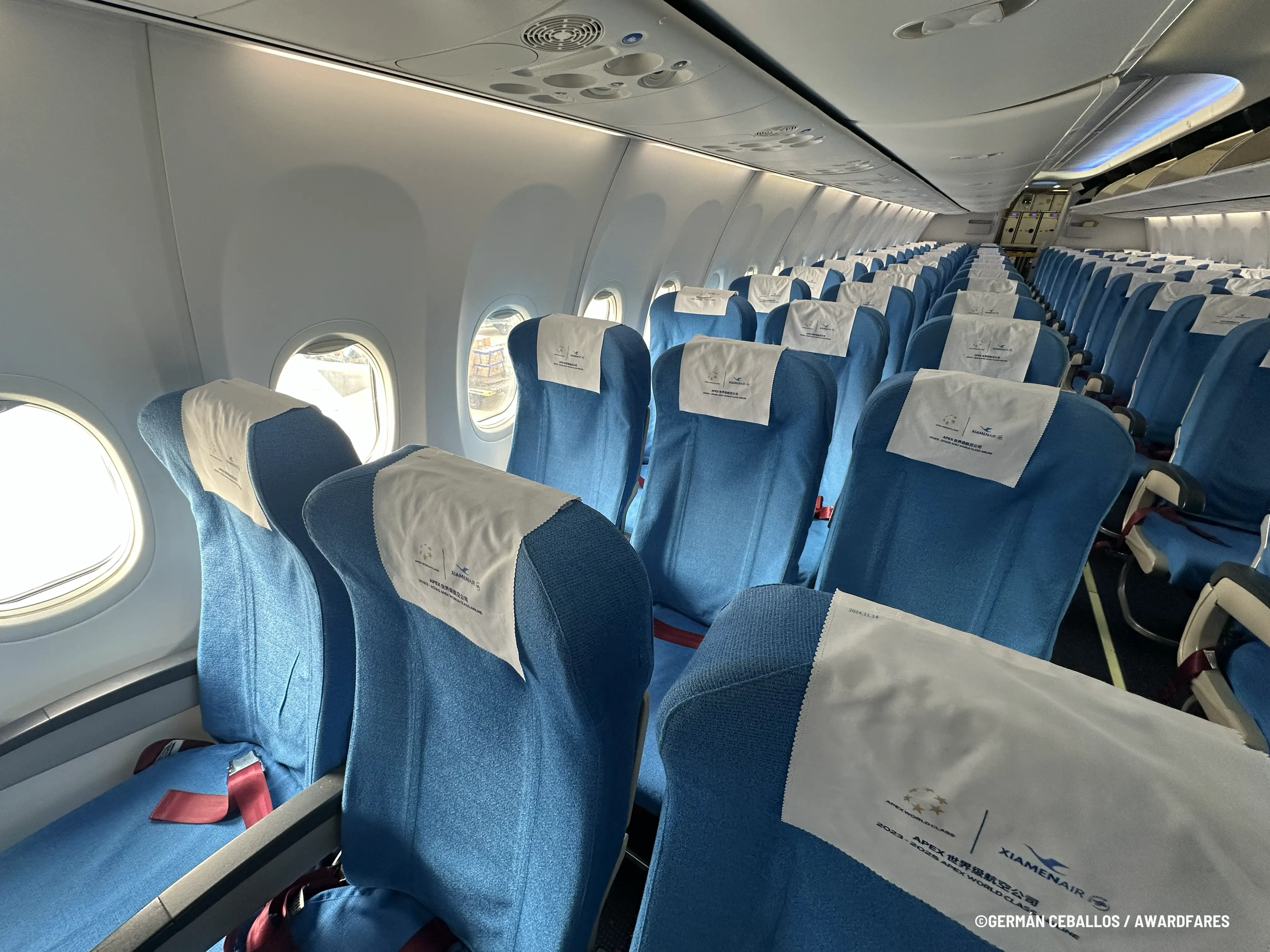 Xiamen Air 737-800 Economy Class Review (2025)